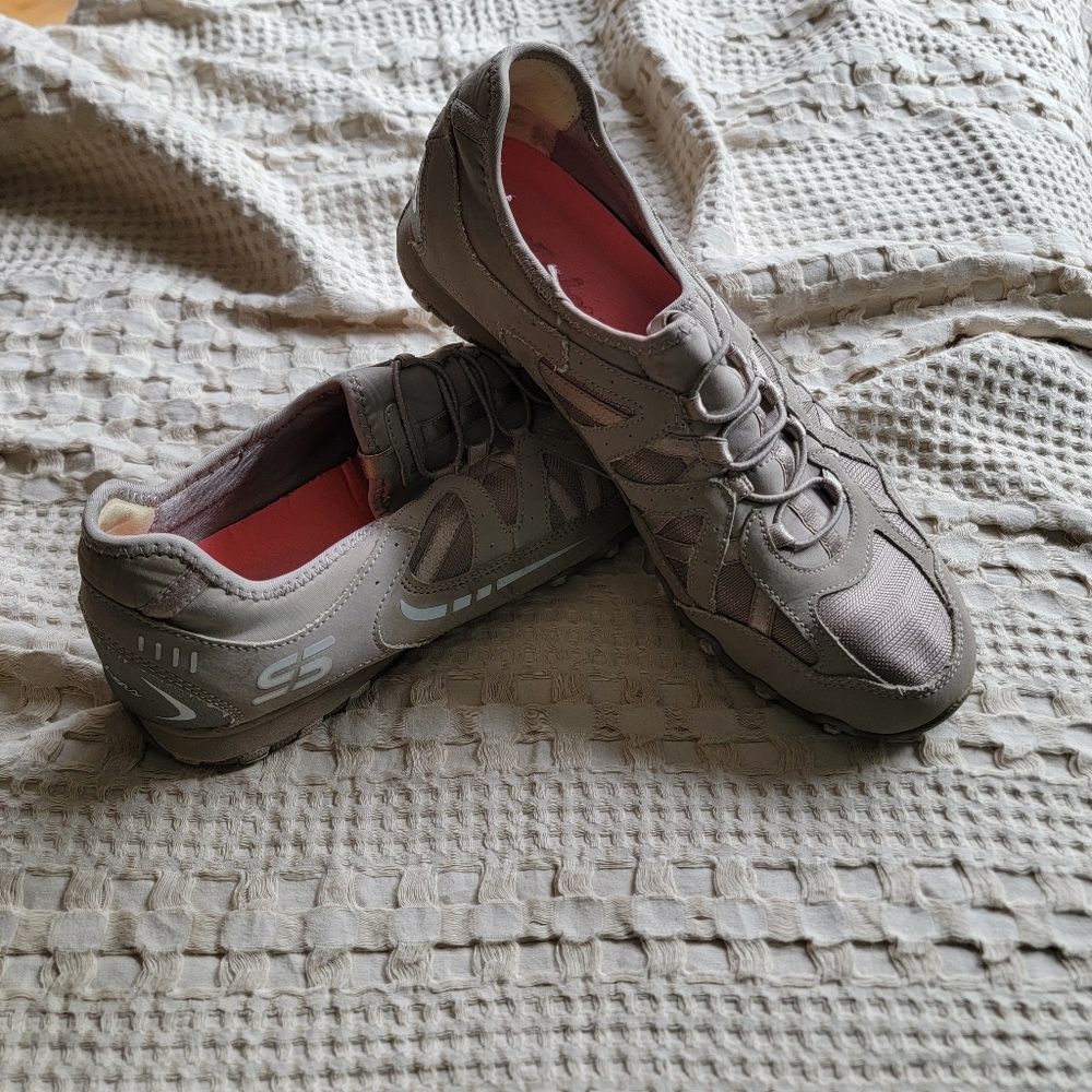 Skechers, Slip-On, Women's 10, Light Grey
